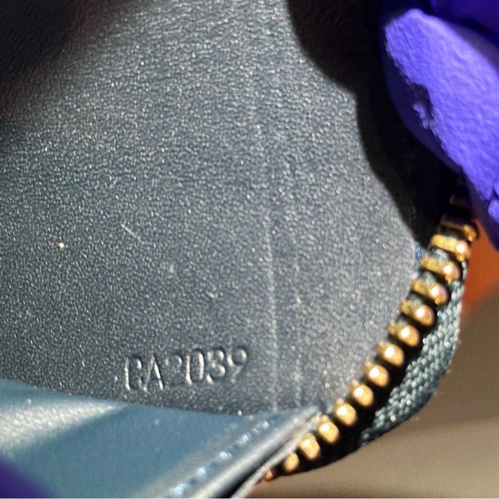 Louis Vuitton w/Box and Dust Bag, Bleu Nuit, Zippy - Picture 13 of 14